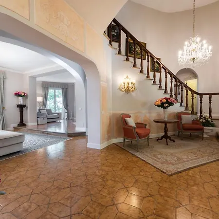 Villa La Quercia By Mmega *